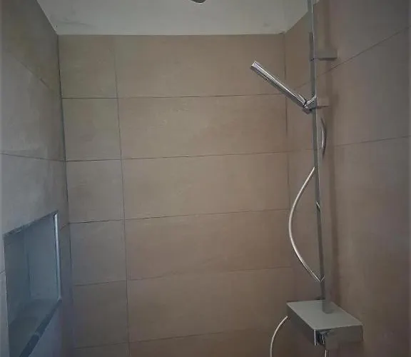Alexandra Villa *